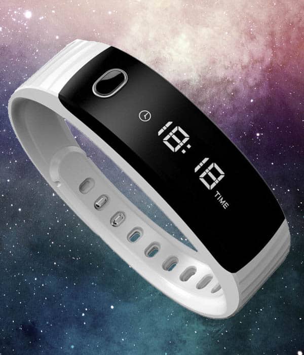 Smartband y smartwatches. Space image.