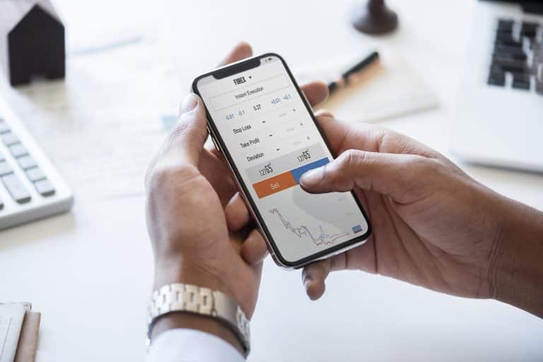 calculando con el smarphone. Mejores móviles chinos de entre 100 y 200 euros