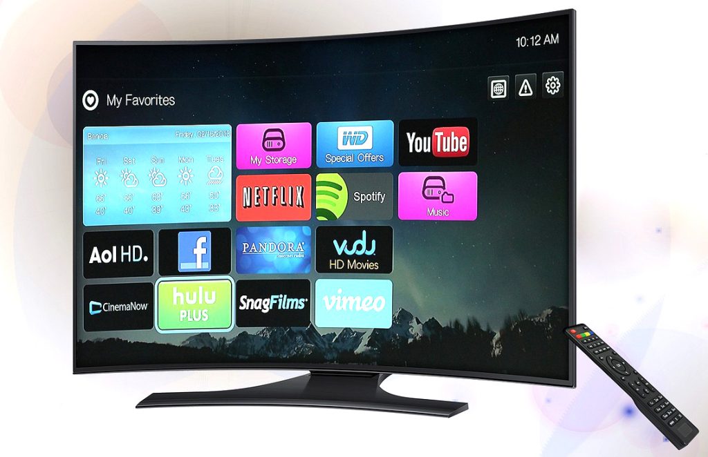 Concepto de Smart TV con pantalla curva